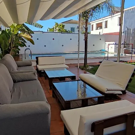 Guest house Privado Con Piscina Y Jardin Compartidos. Valencina de la Concepcion