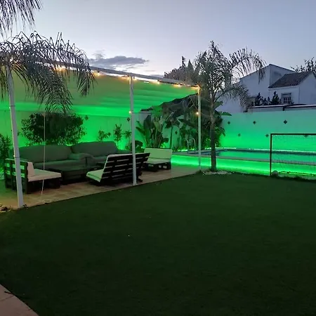 Guest house Privado Con Piscina Y Jardin Compartidos.