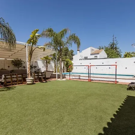 Guest house Privado Con Piscina Y Jardin Compartidos. *